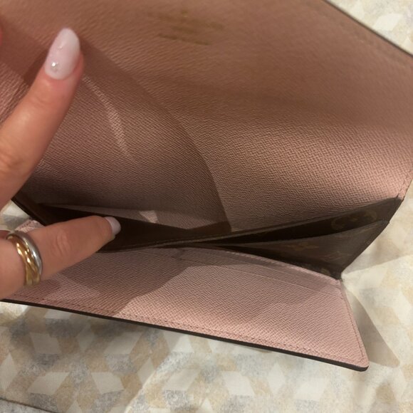 Louis Vuitton Josephine Wallet with Rose Ballerine - Picture 3 of 9